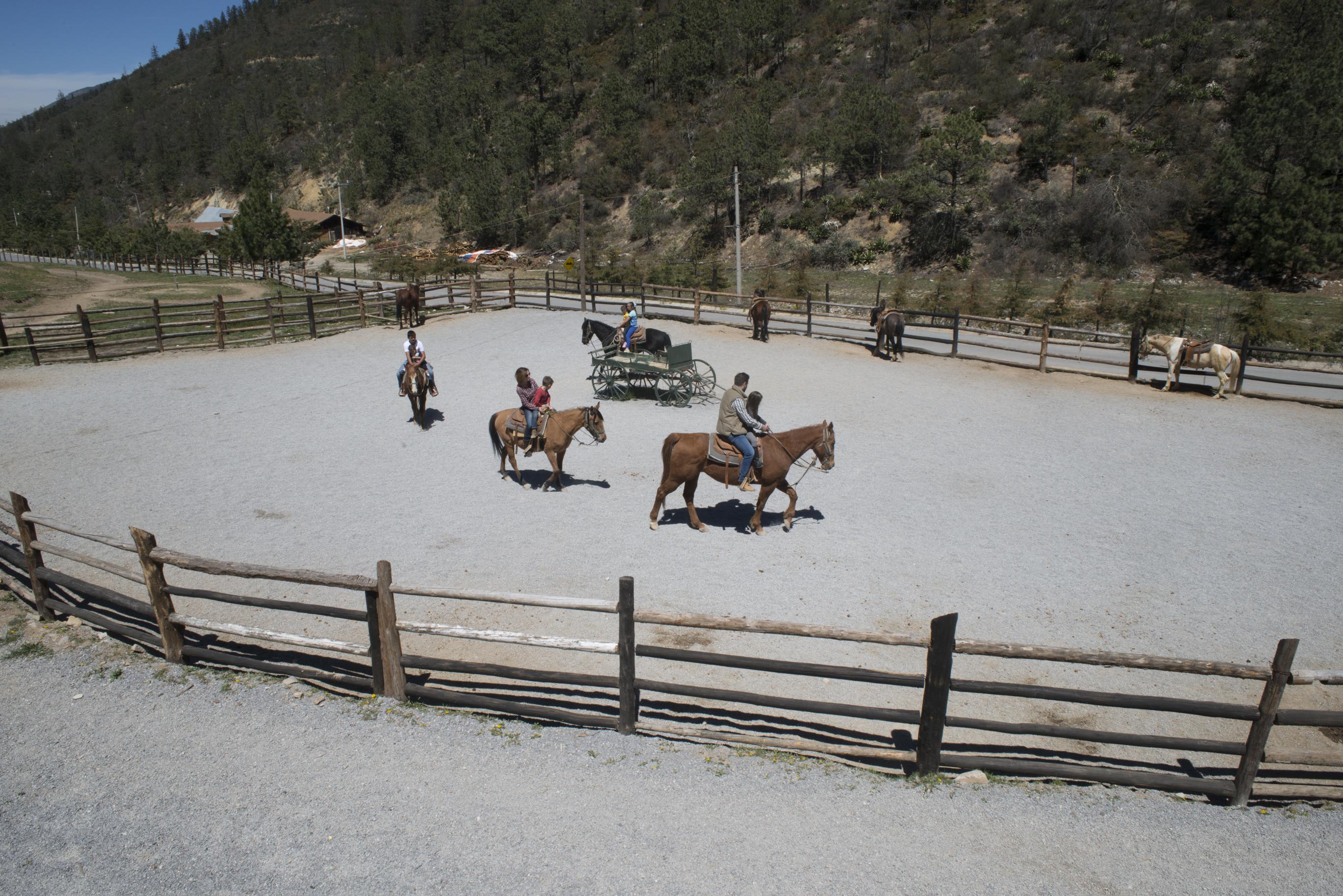Bosques De Monterreal Hotel San Antonio de las Alazanas Buitenkant foto