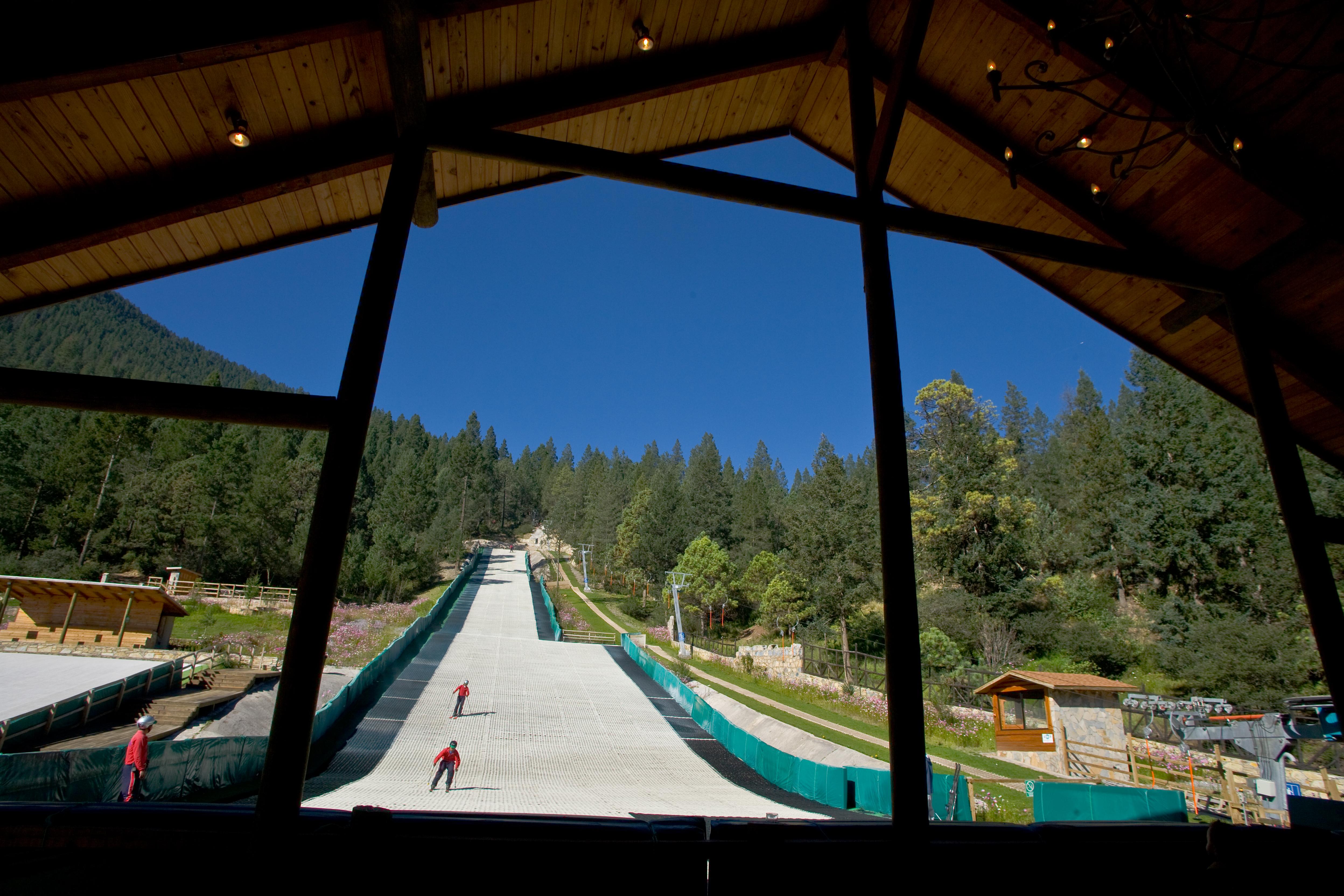 Bosques De Monterreal Hotel San Antonio de las Alazanas Buitenkant foto